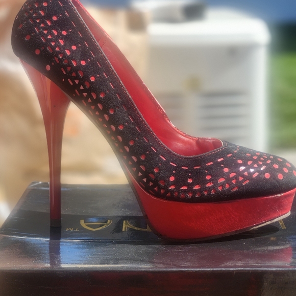 Can no longer wear high heels due to fracture and heal of foot - Picture 12 of 14